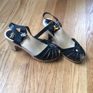 Swedish Hasbeen Toffel strapped sandal. Wood Heel.